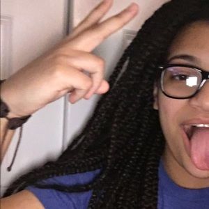 Meet your Posher, Leah